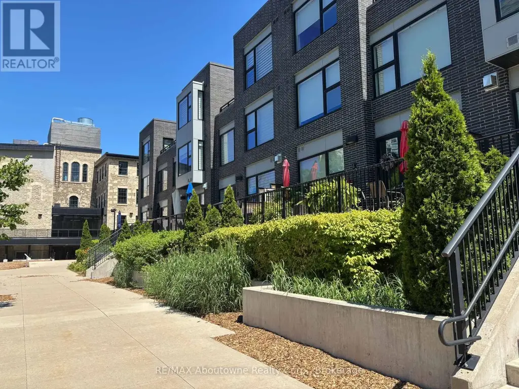Rl5 - 53 Arthur Street S, Guelph (St. Patrick's Ward)